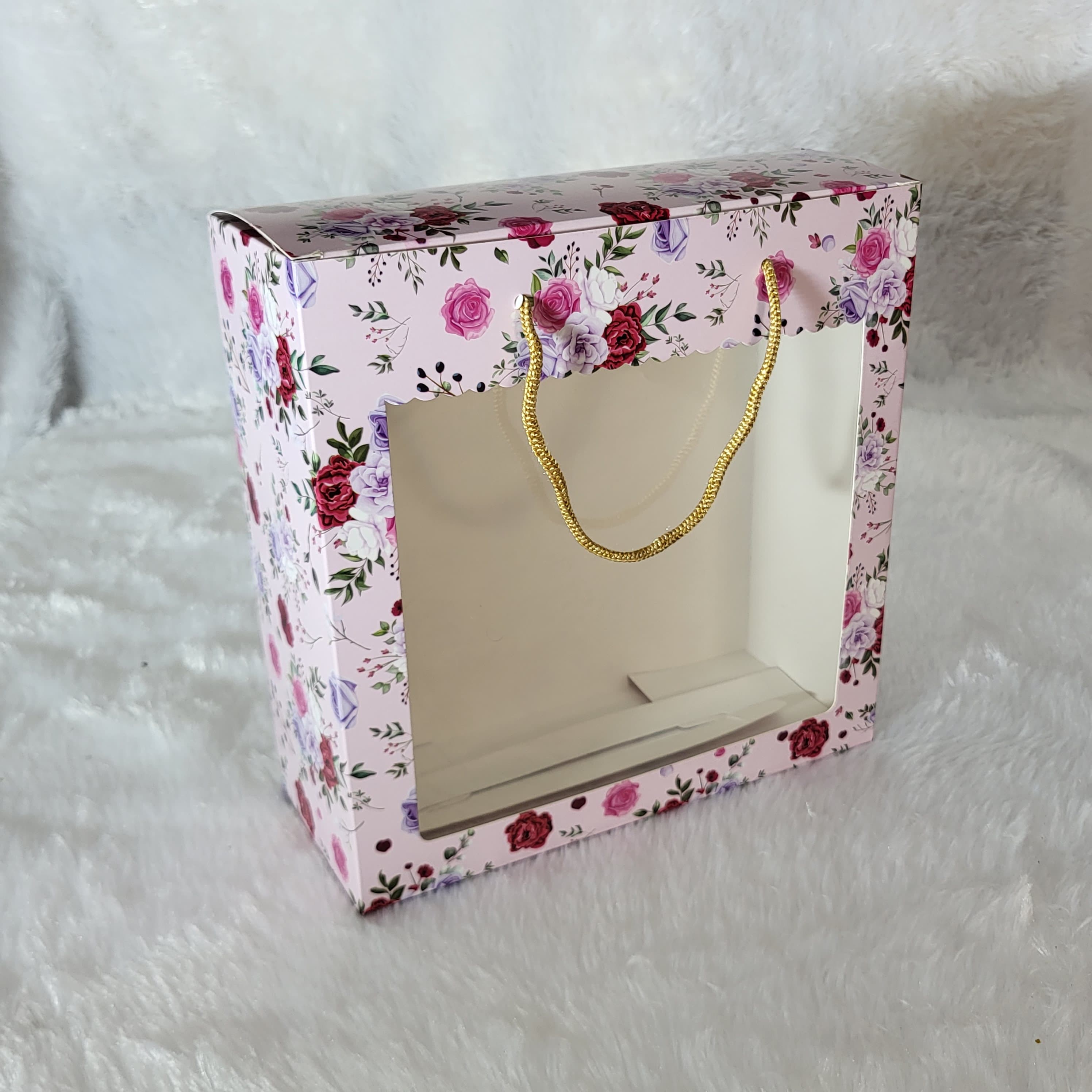 Hamper Box With Dori