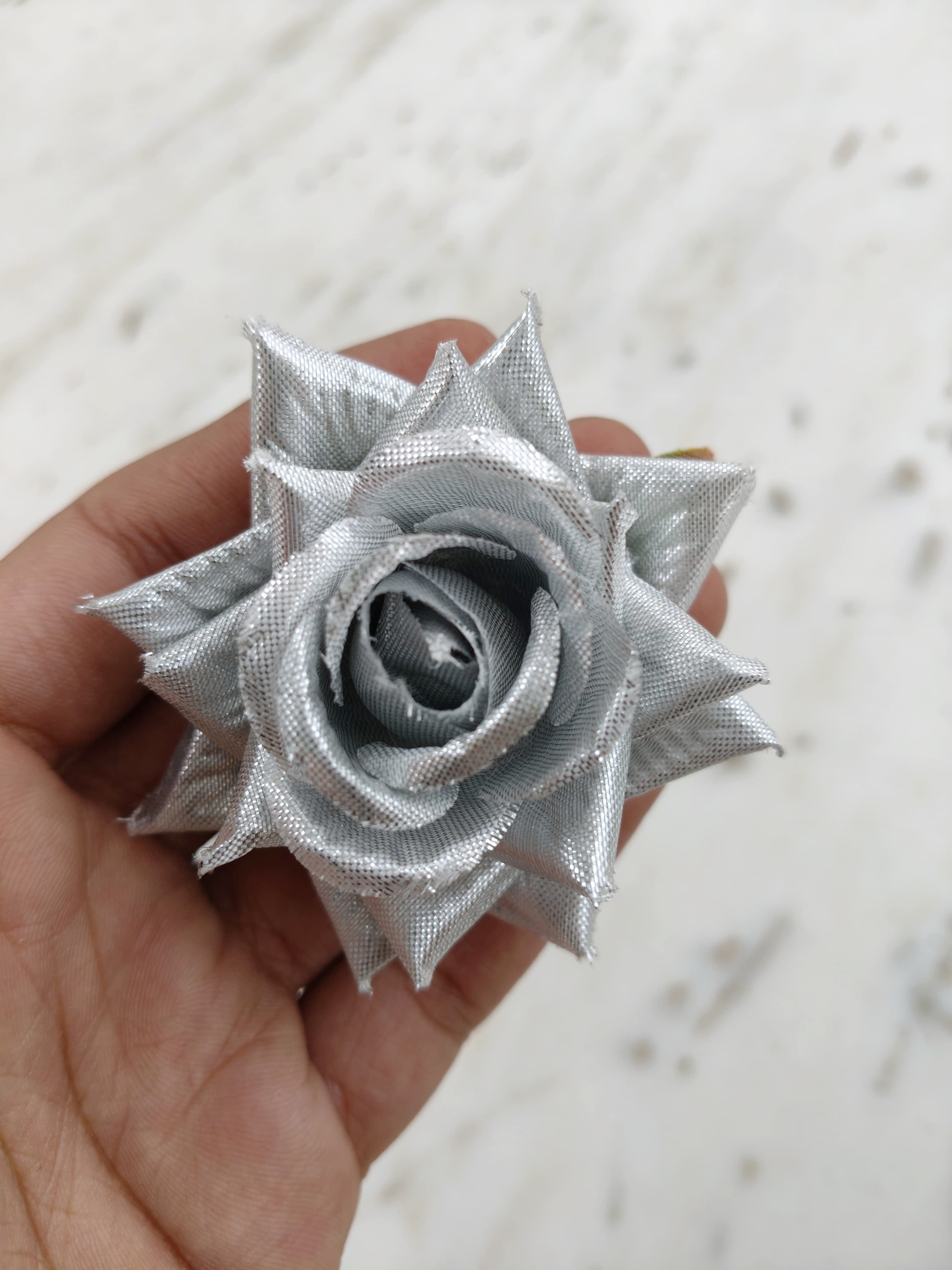 Sliver Velvet Rose