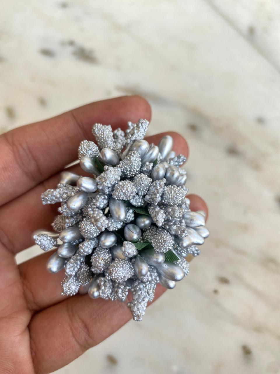 Silver Pollen Bunch