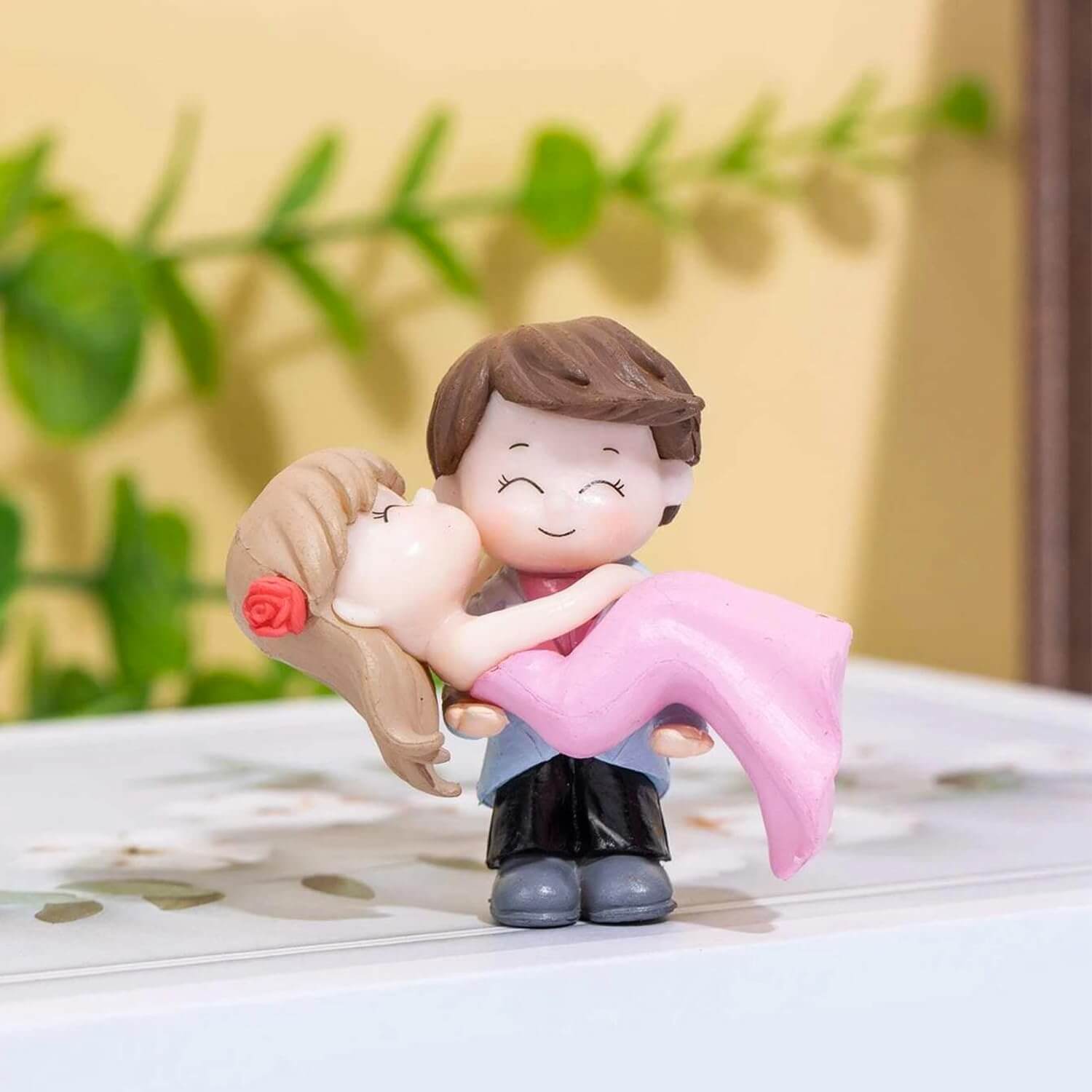 Couple Miniature Topper